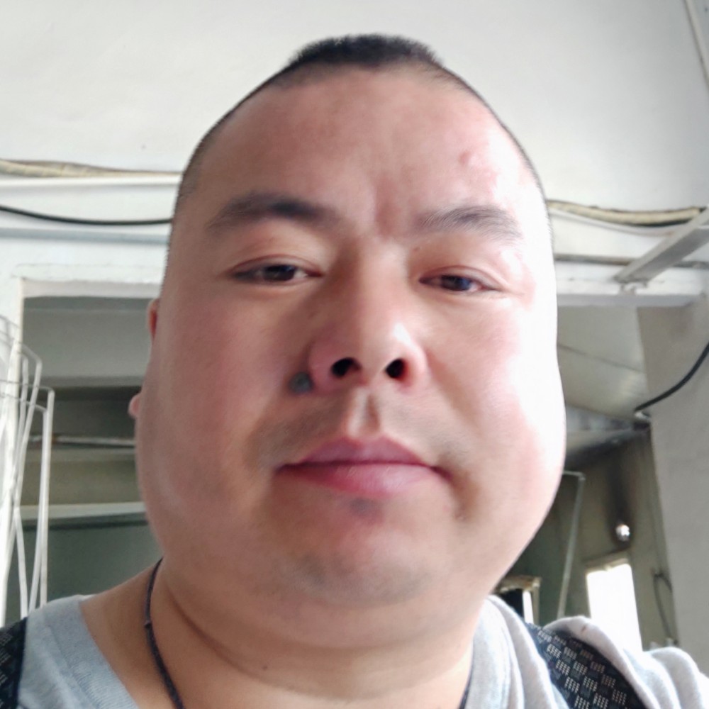 崔明发的照片