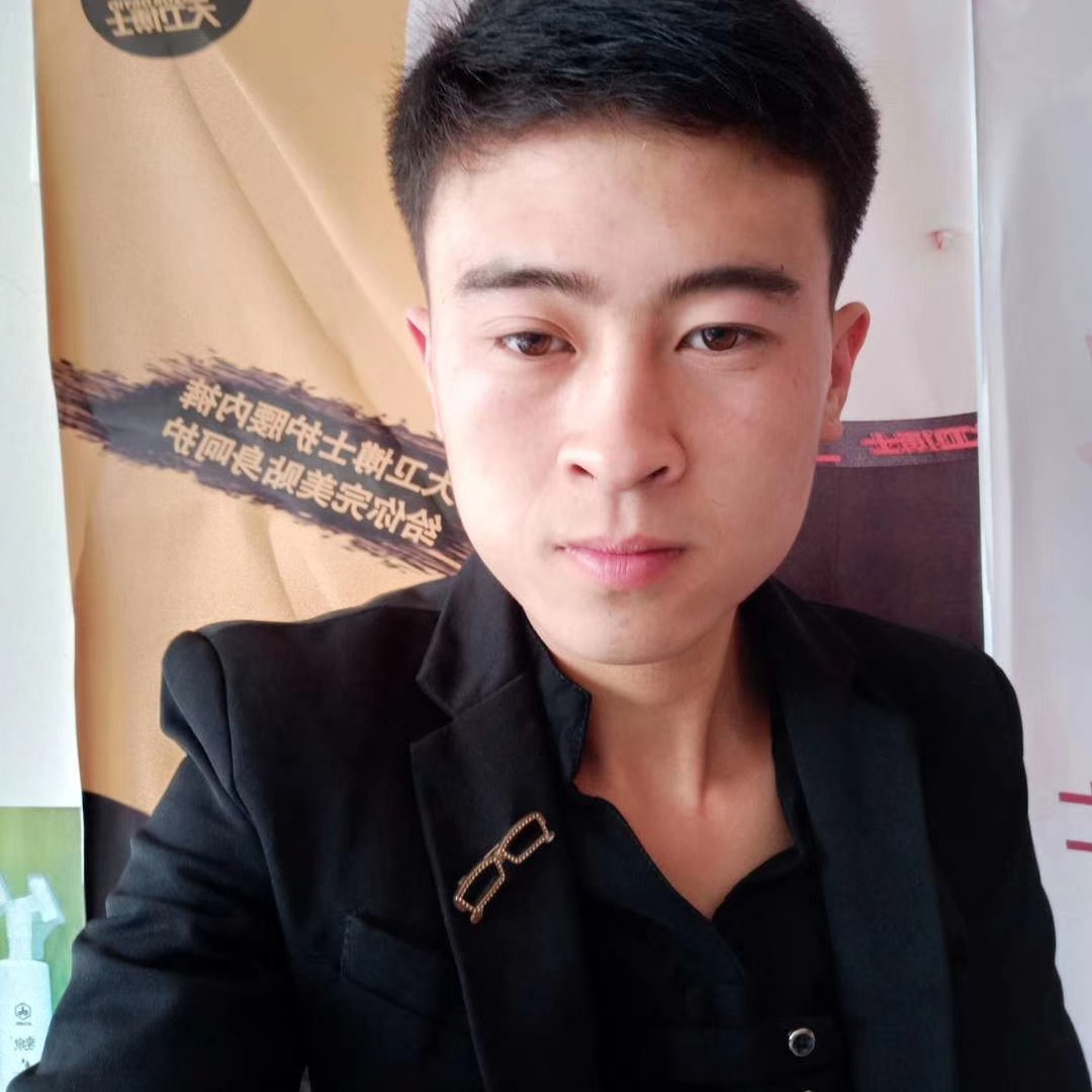 月饼回眸爱撒娇的照片