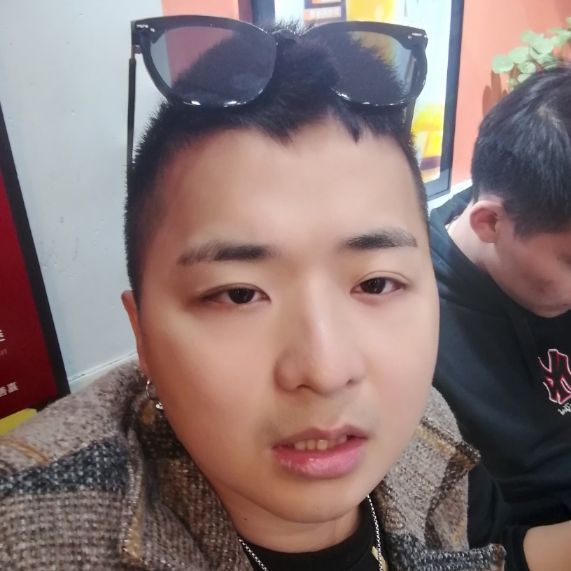 可见敏的照片