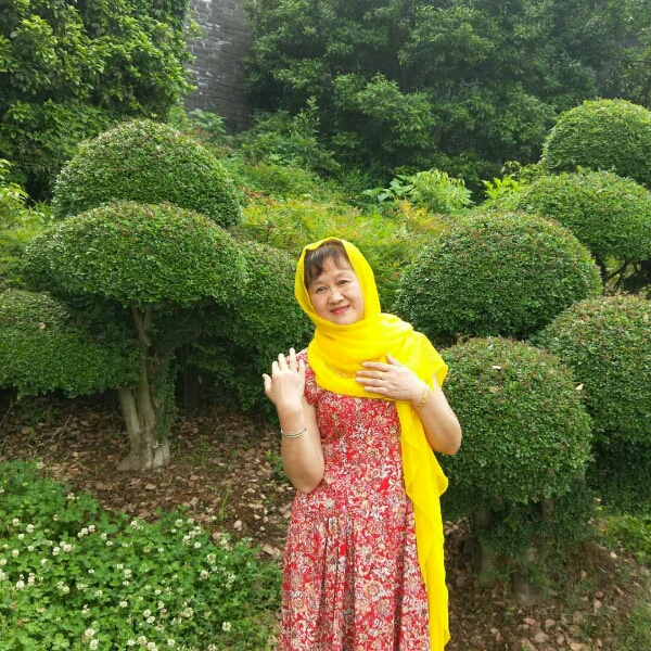 短靴温婉的照片