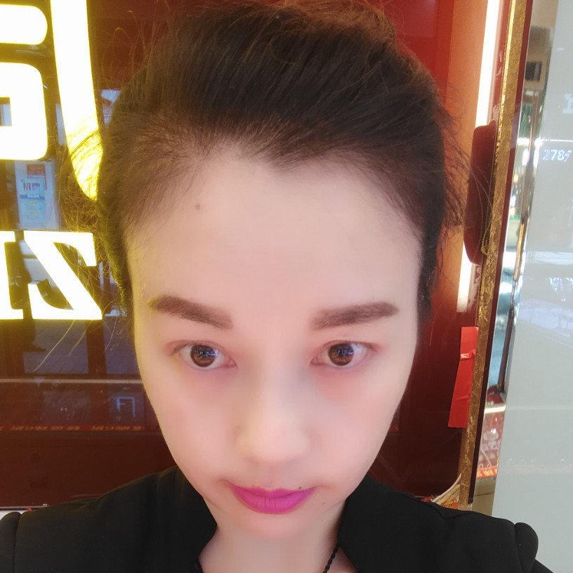 清秀海燕的照片