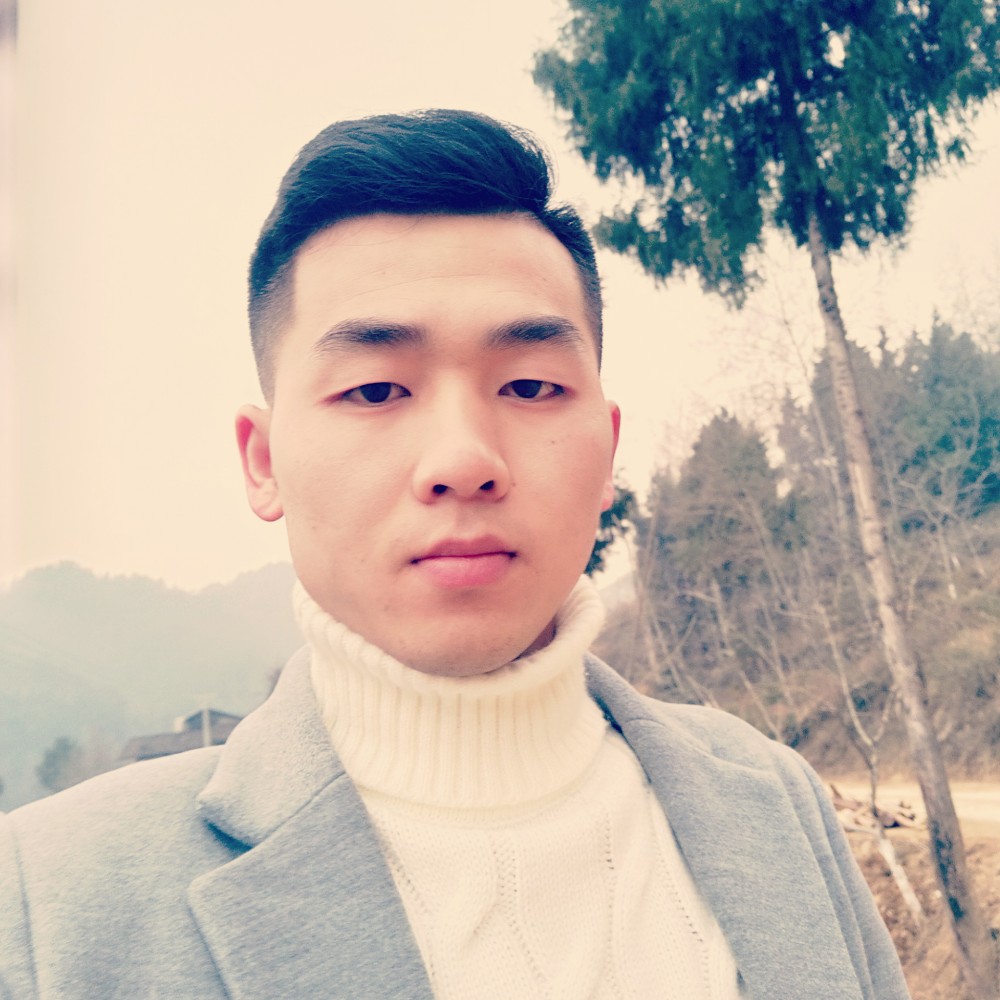 面包回首笑点低的照片
