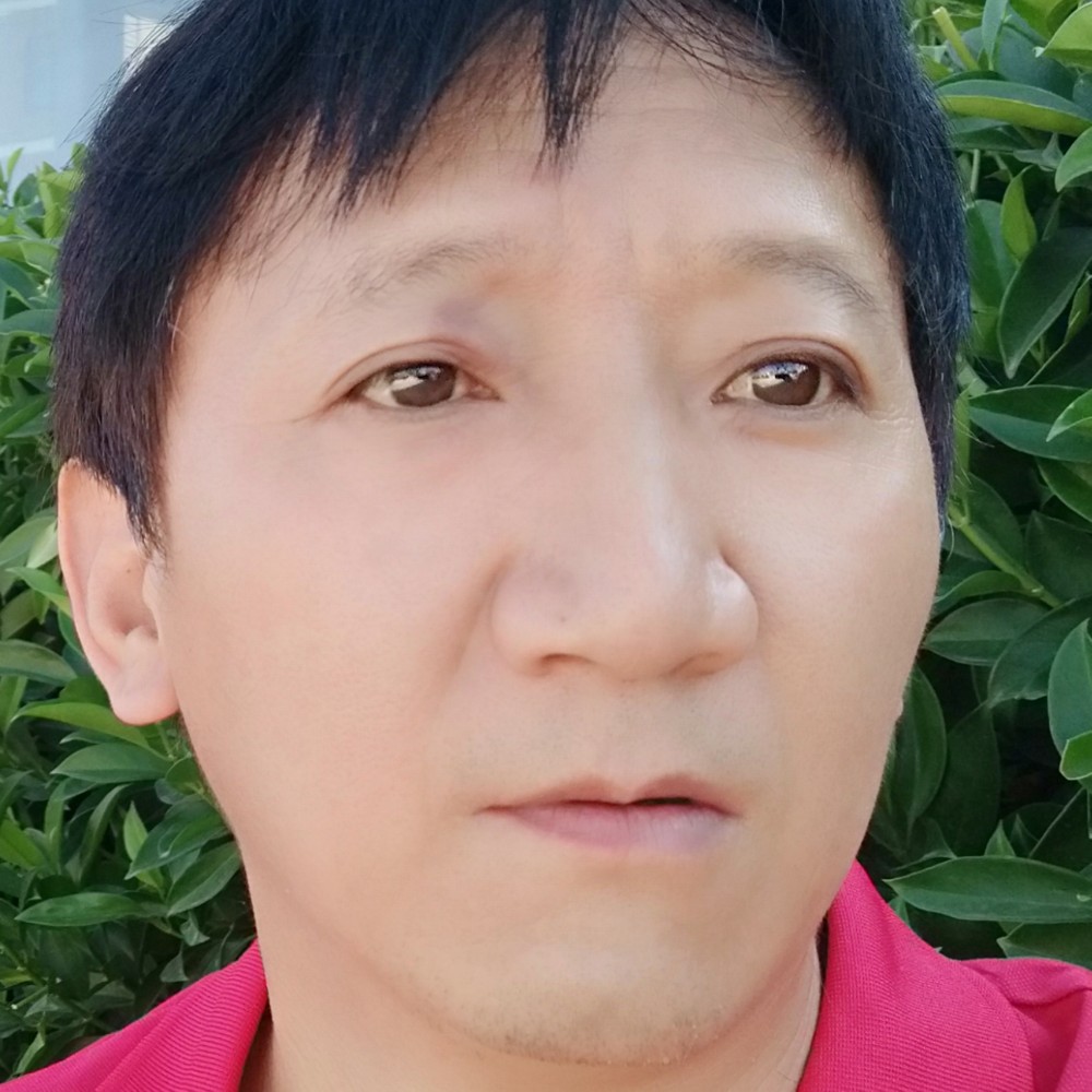 诚心等待枕头的照片