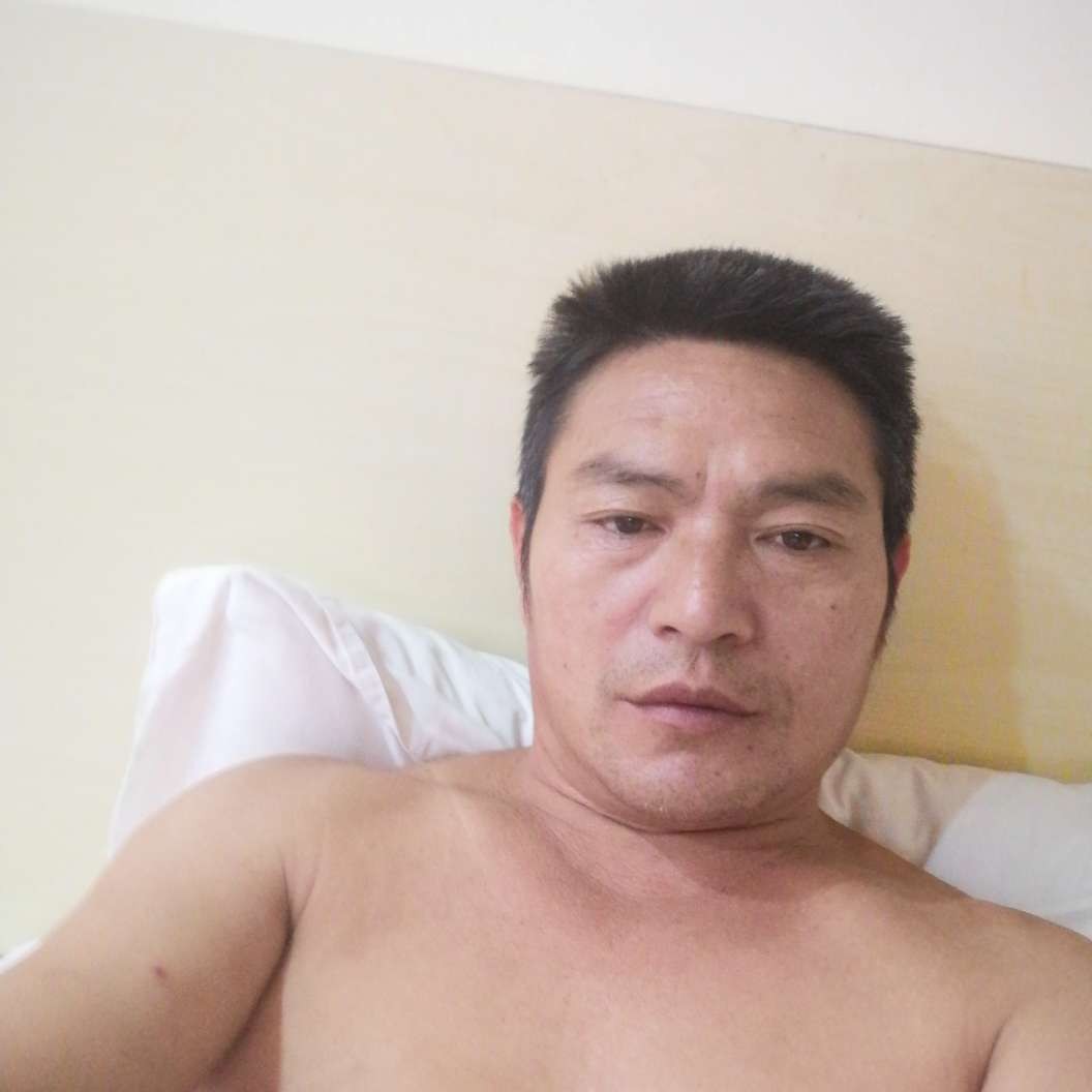无奈有小蝴蝶的照片
