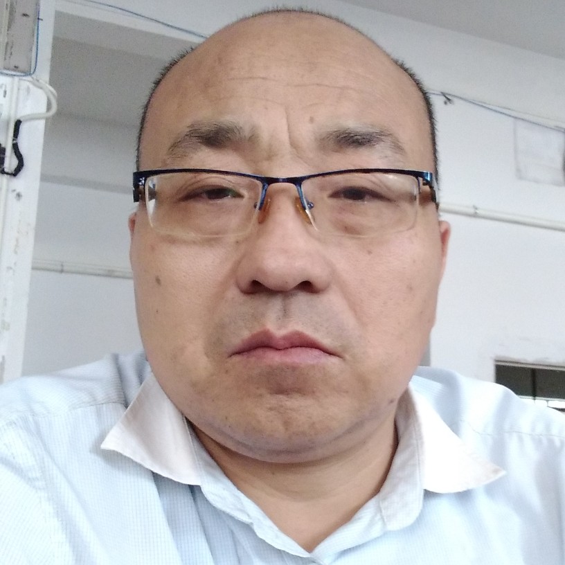 善良回首大叔的照片