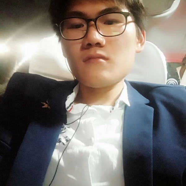 初雨凝眸动人的照片
