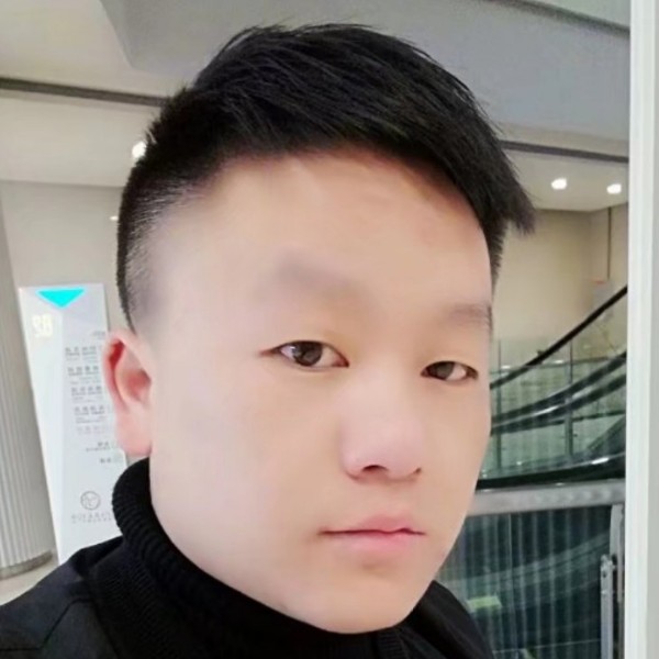 张万龙的照片