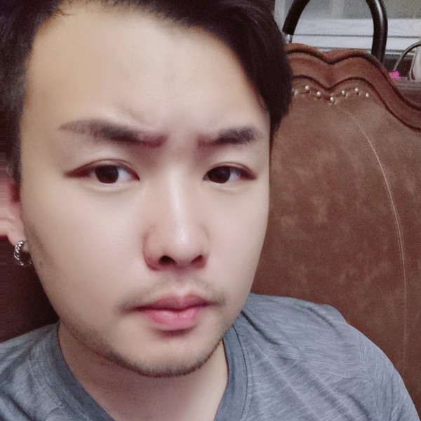 曲奇腼腆的照片
