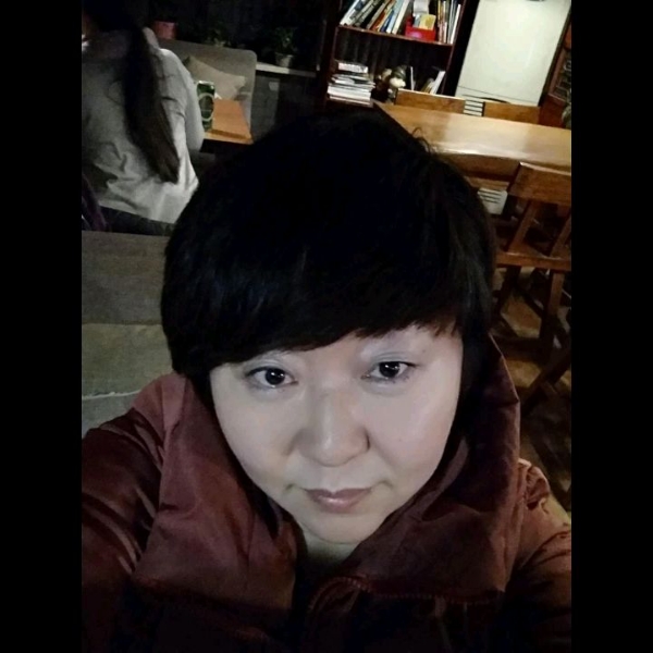 任玲的照片