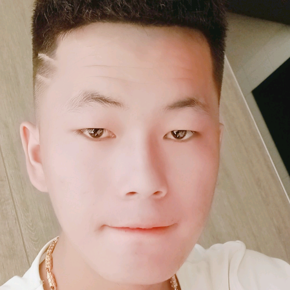 睫毛膏泪了文静的照片
