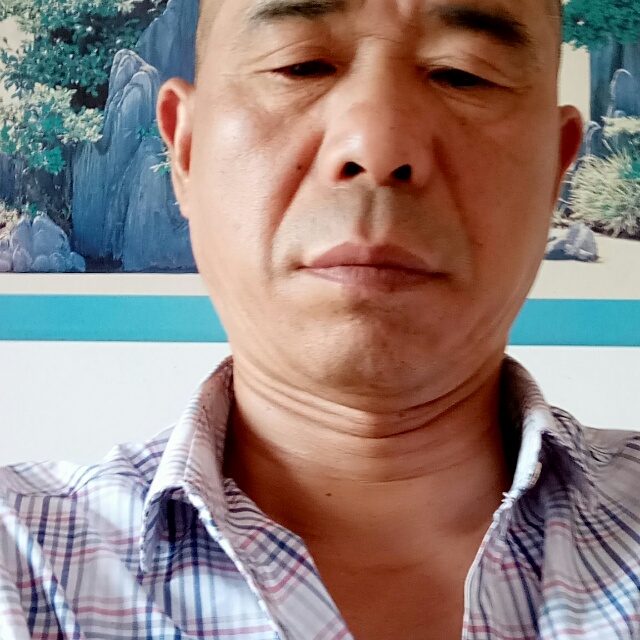 快乐爱红尘的照片