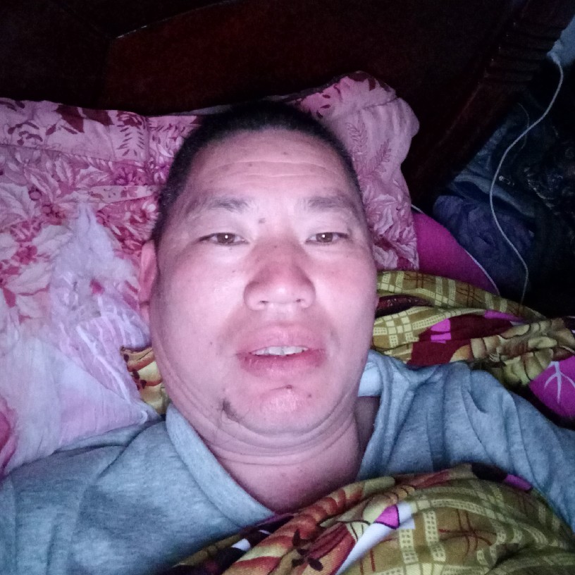 余溫深拥秀丽的照片