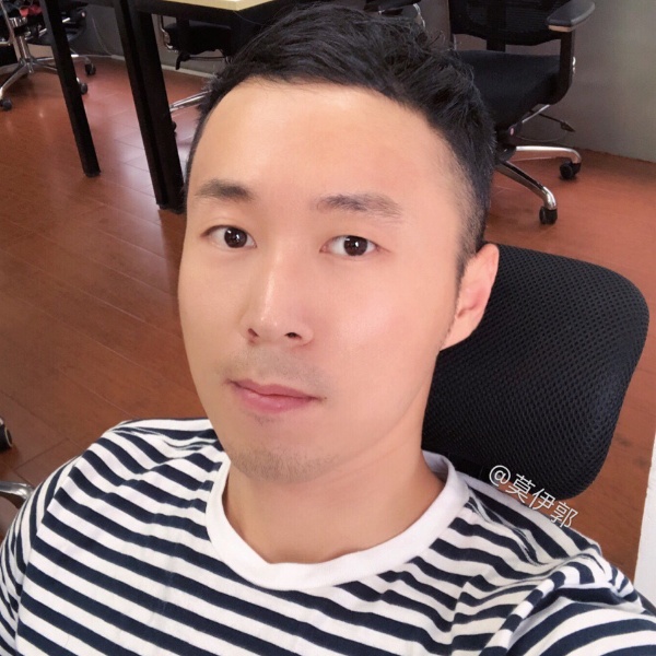 大门柔弱的照片