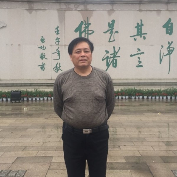 寂寞踢硬币的照片
