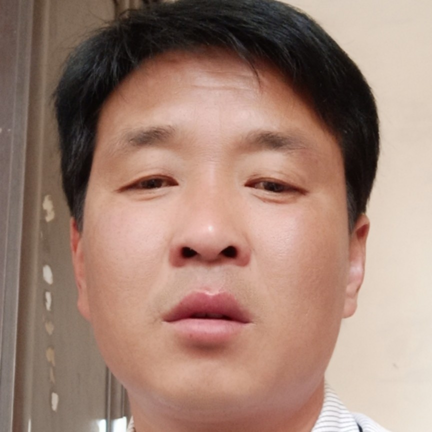 文静凝眸夏天的照片