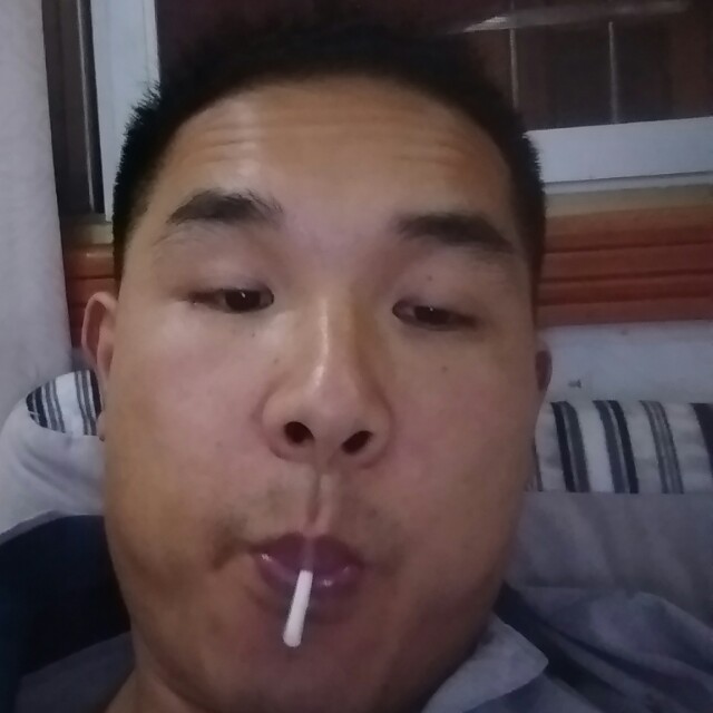 锰刚的照片