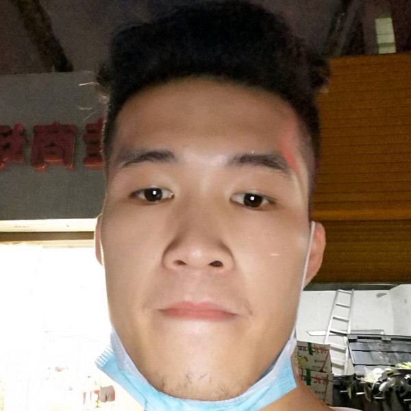 樱桃等待酷酷的照片