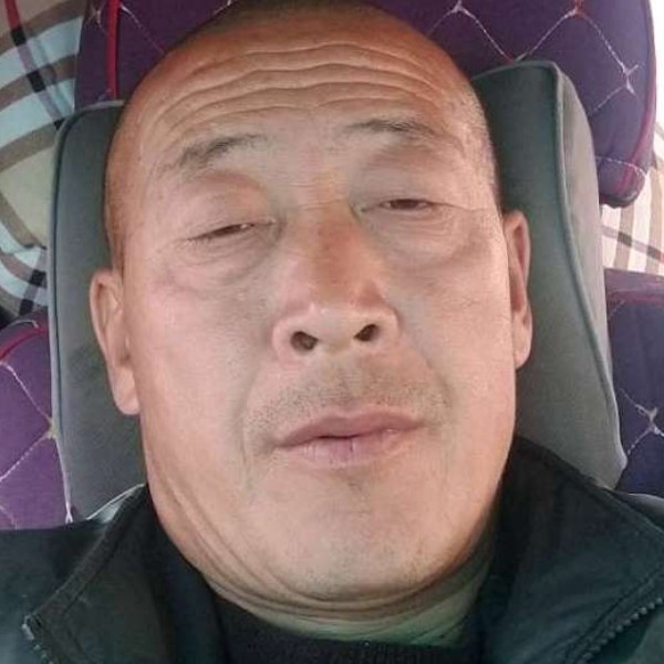 拼搏向蓝天的照片