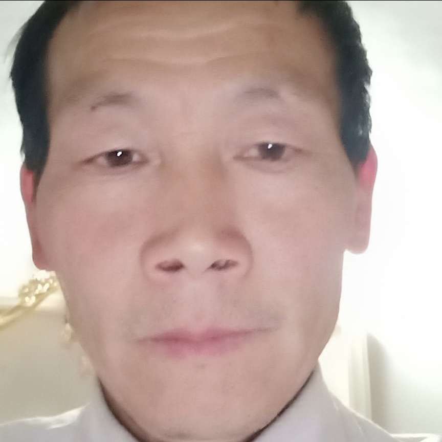 百合凝眸无垠的照片