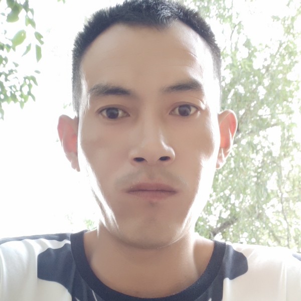 等待的爱。的照片
