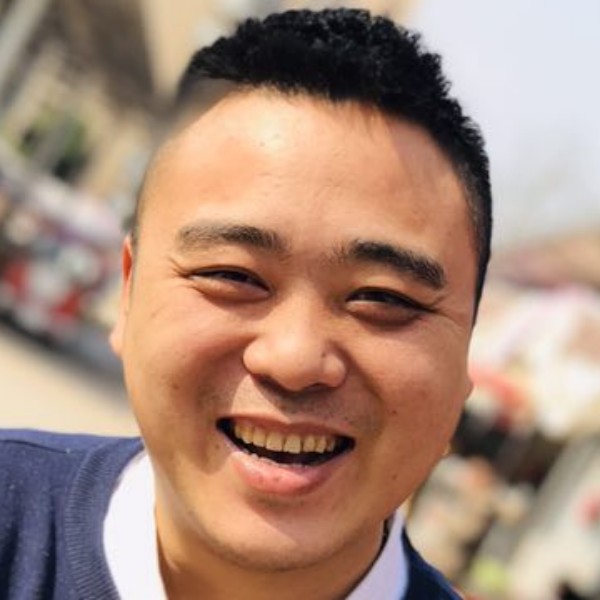 伍联柱的照片