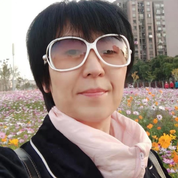 格  格的照片