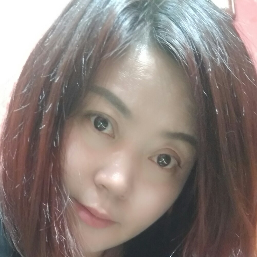 包容茉莉的照片