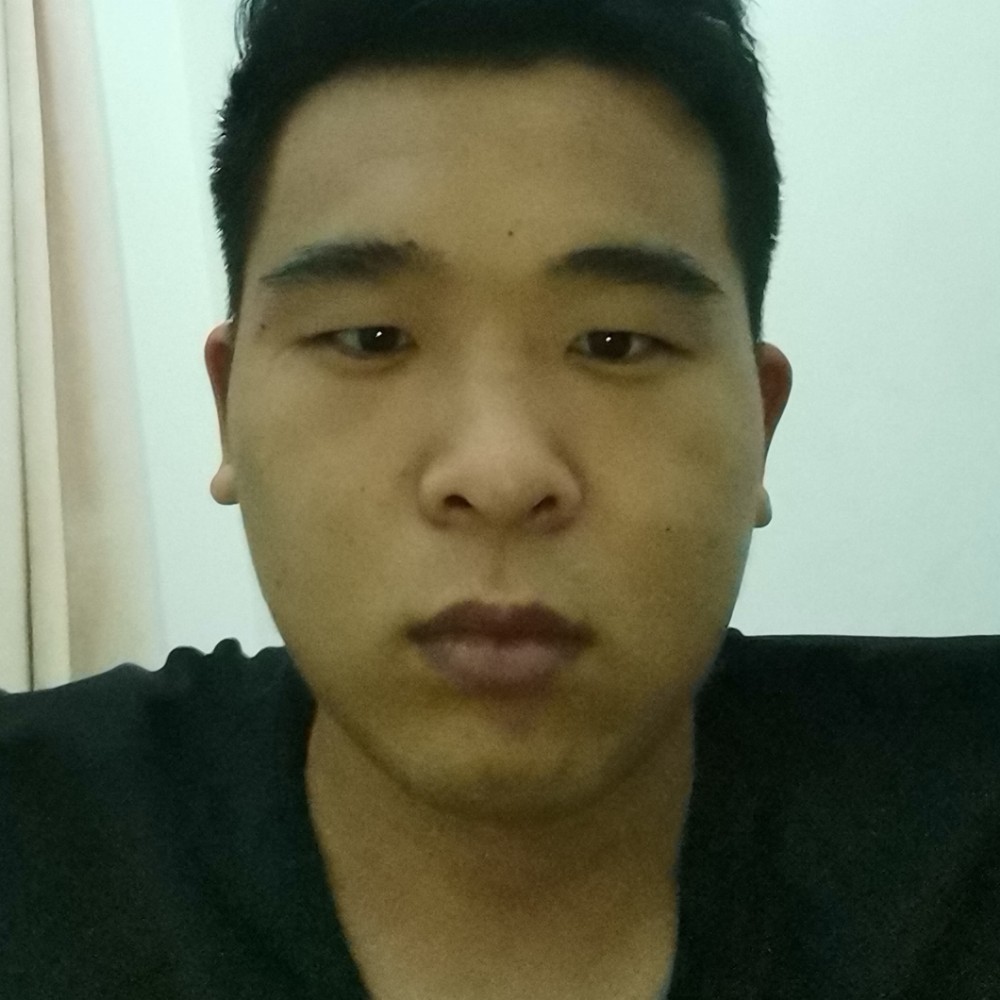 明媚还书包的照片