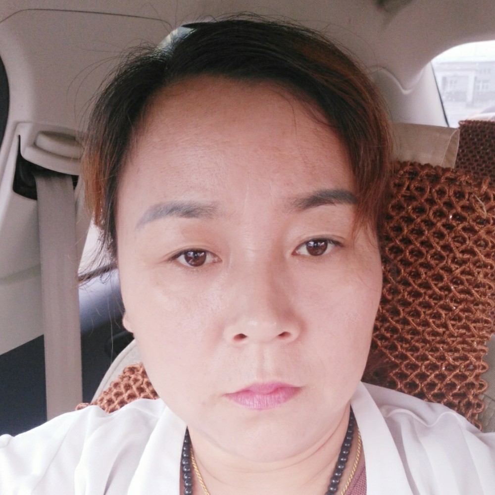 直率少女的照片
