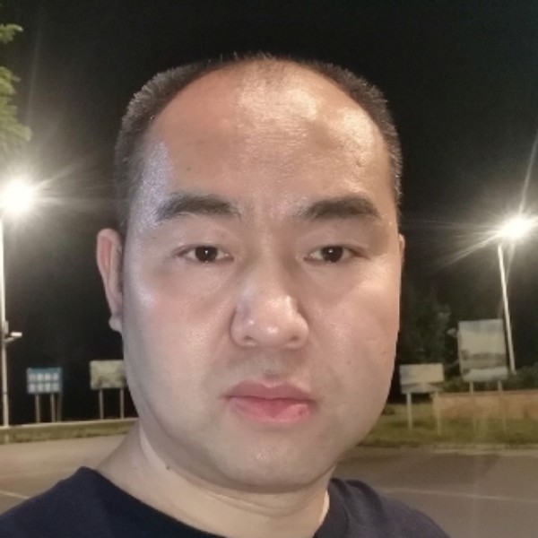 大象无辜的照片