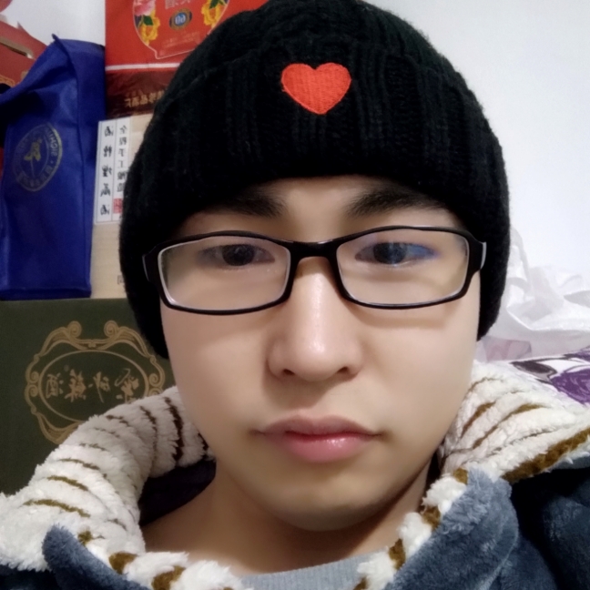 清曲光亮的照片