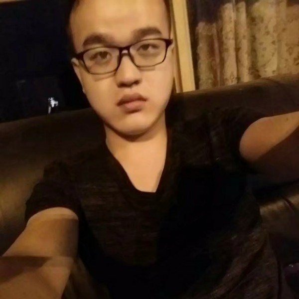顺利演变白猫的照片