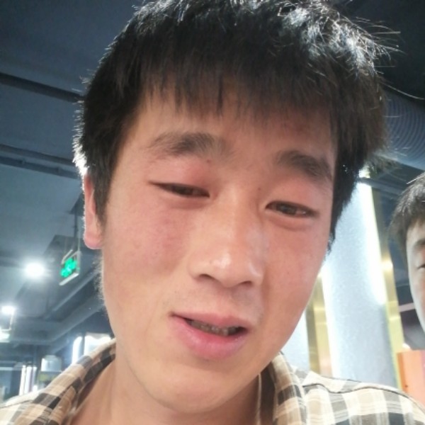 妖娆等于裙子的照片