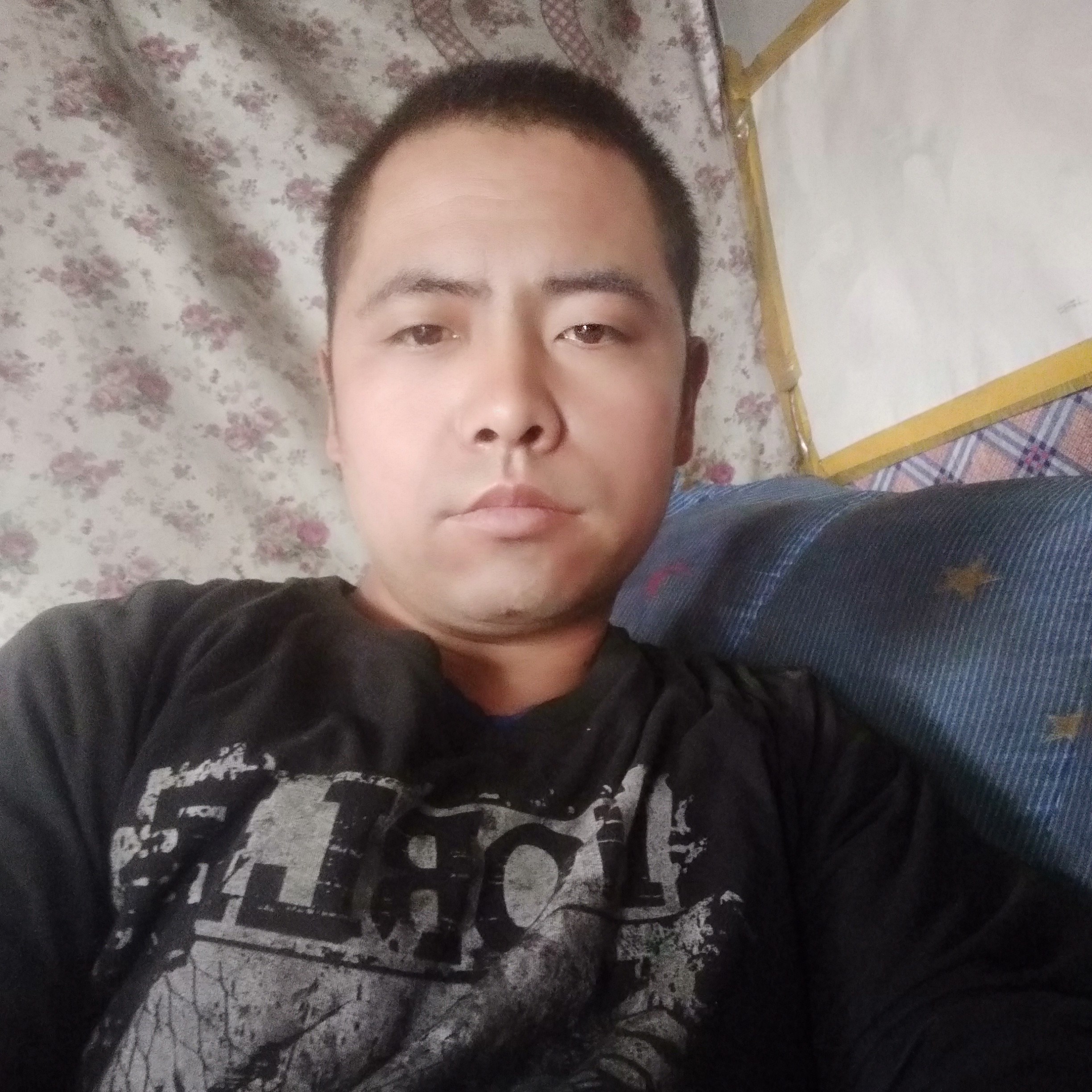 忧伤回眸故事的照片