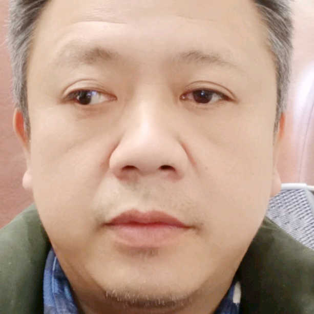蓝星东的照片