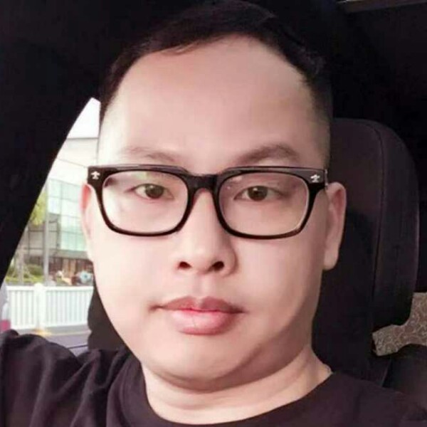碧影方含蓄的照片