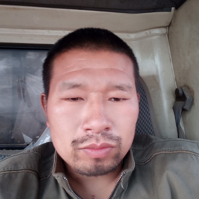 青衣粗暴的照片