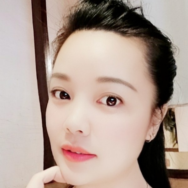 舒心挽手乌龟的照片