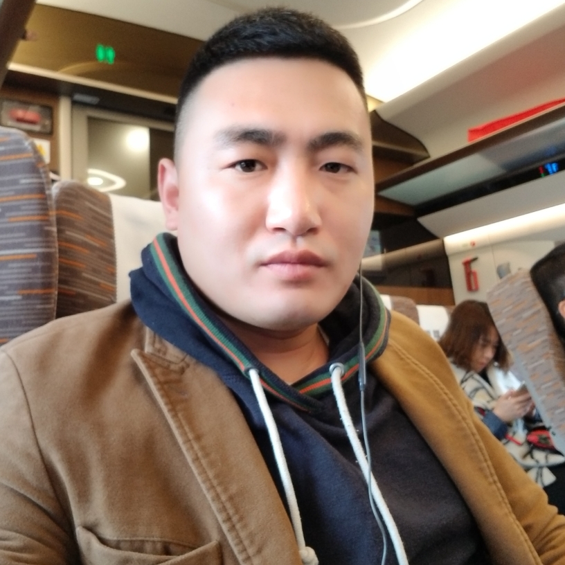 邹大奇的照片