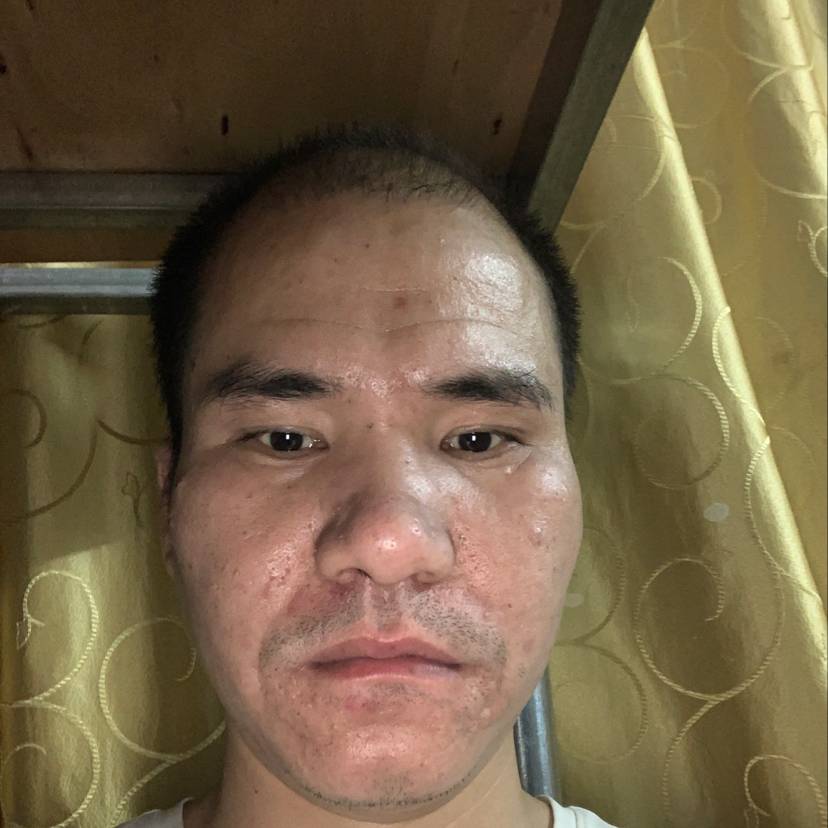大门开朗的照片