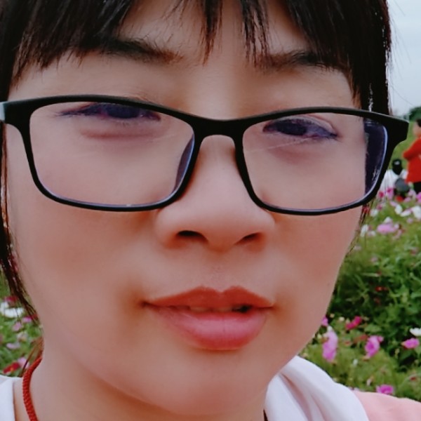 矜柔爱恋有魅力的照片