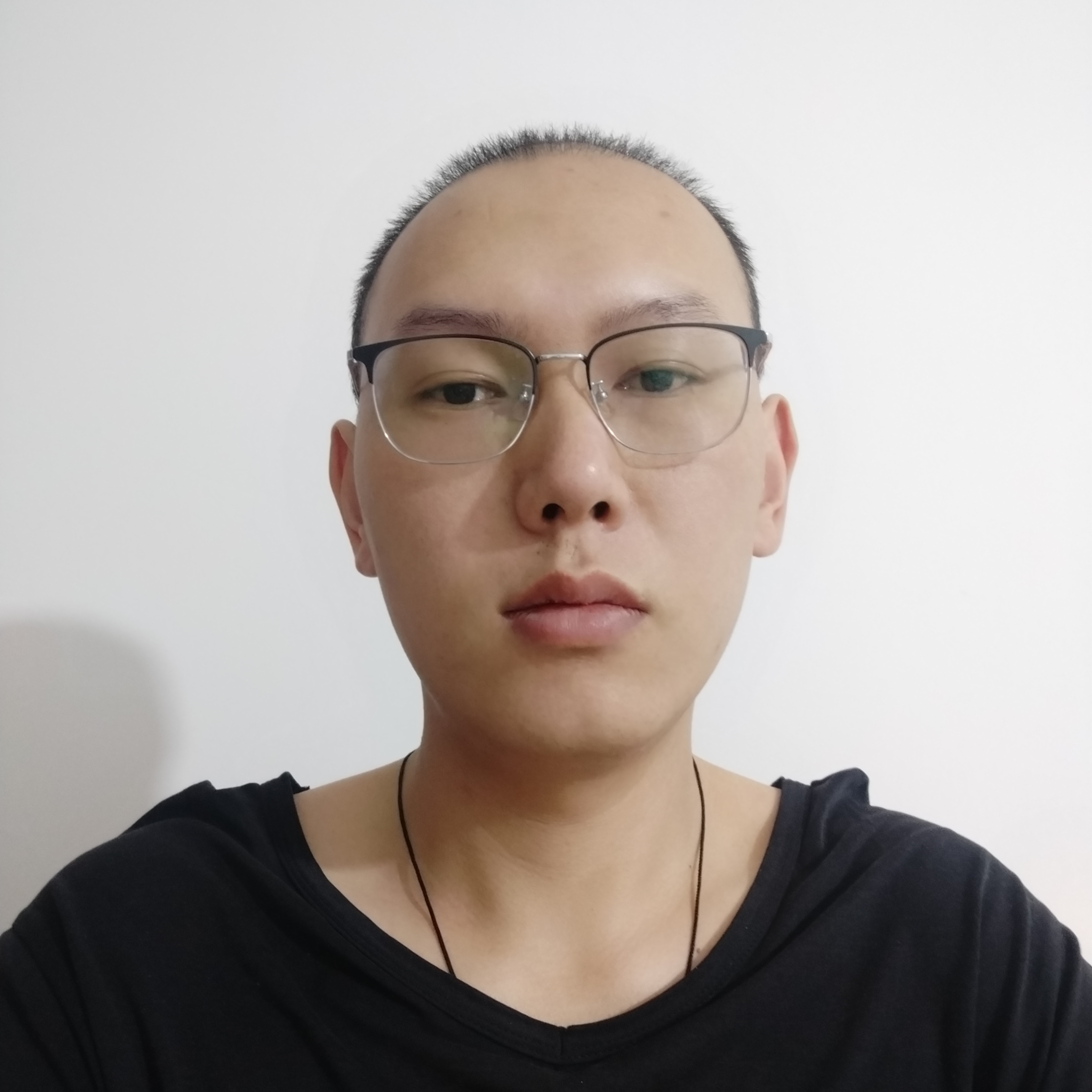 落魄街中的照片