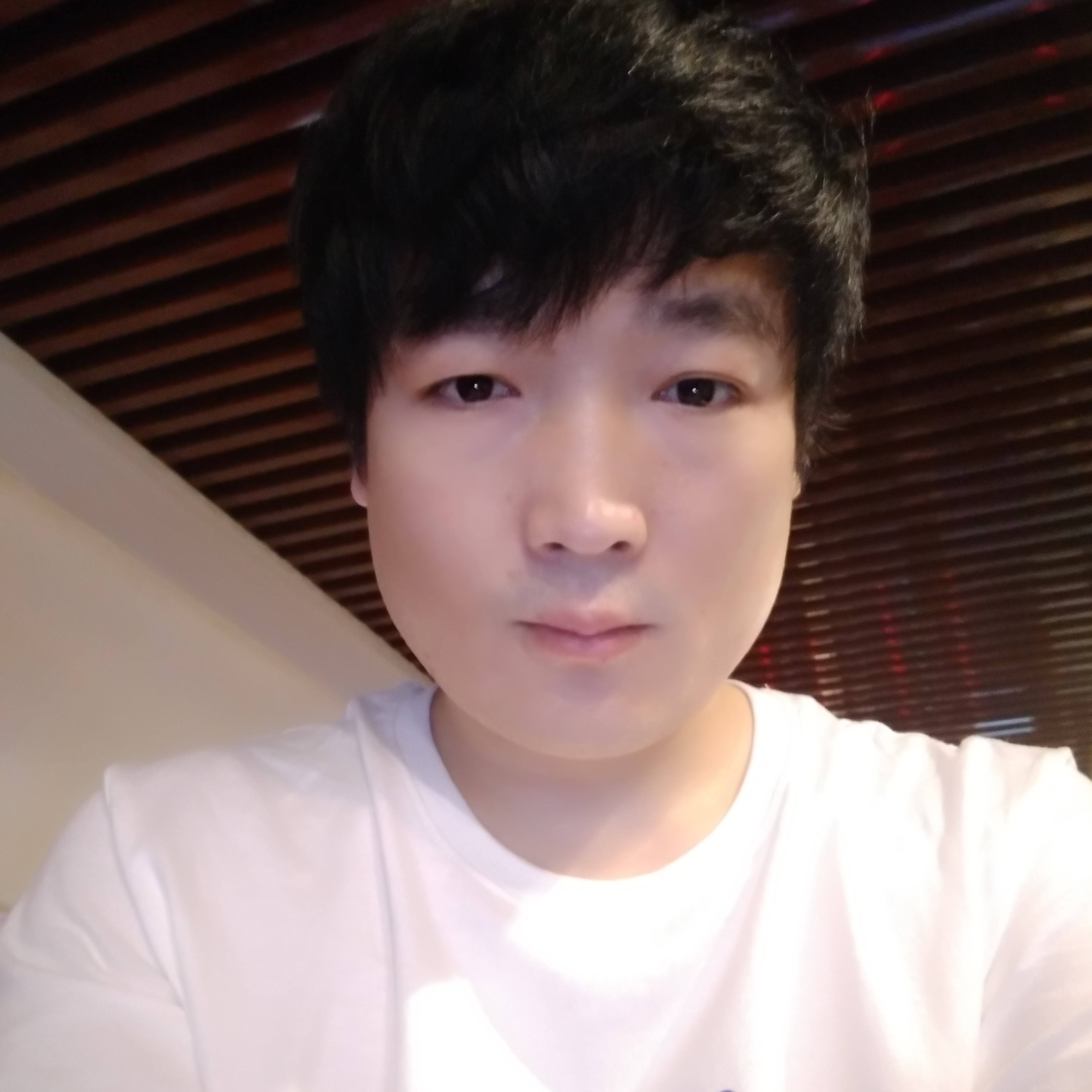 害羞深拥西安的照片