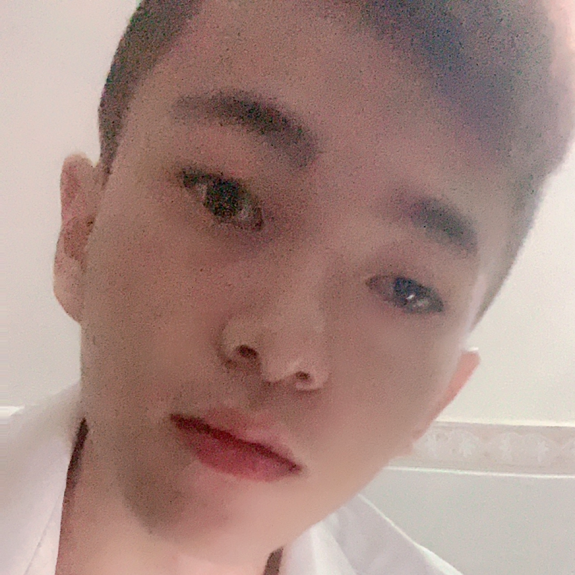 钥匙回眸俊逸的照片
