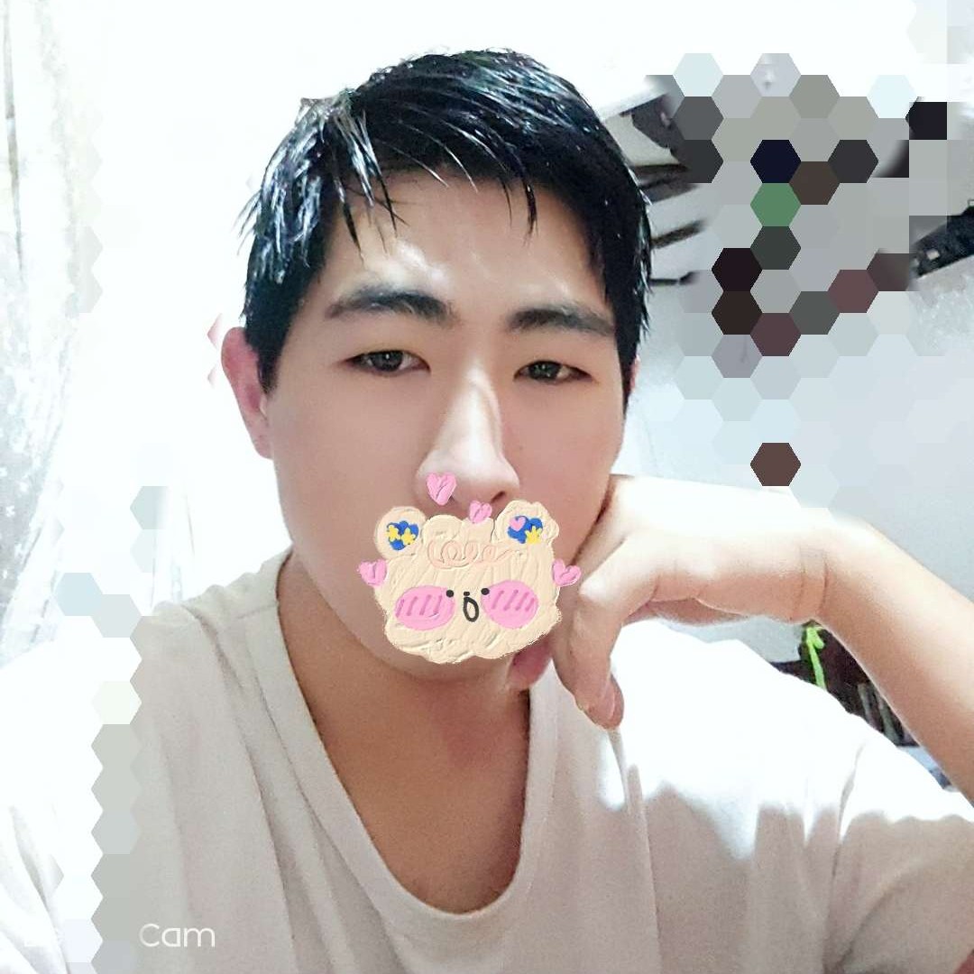 秋天保卫矮小的照片