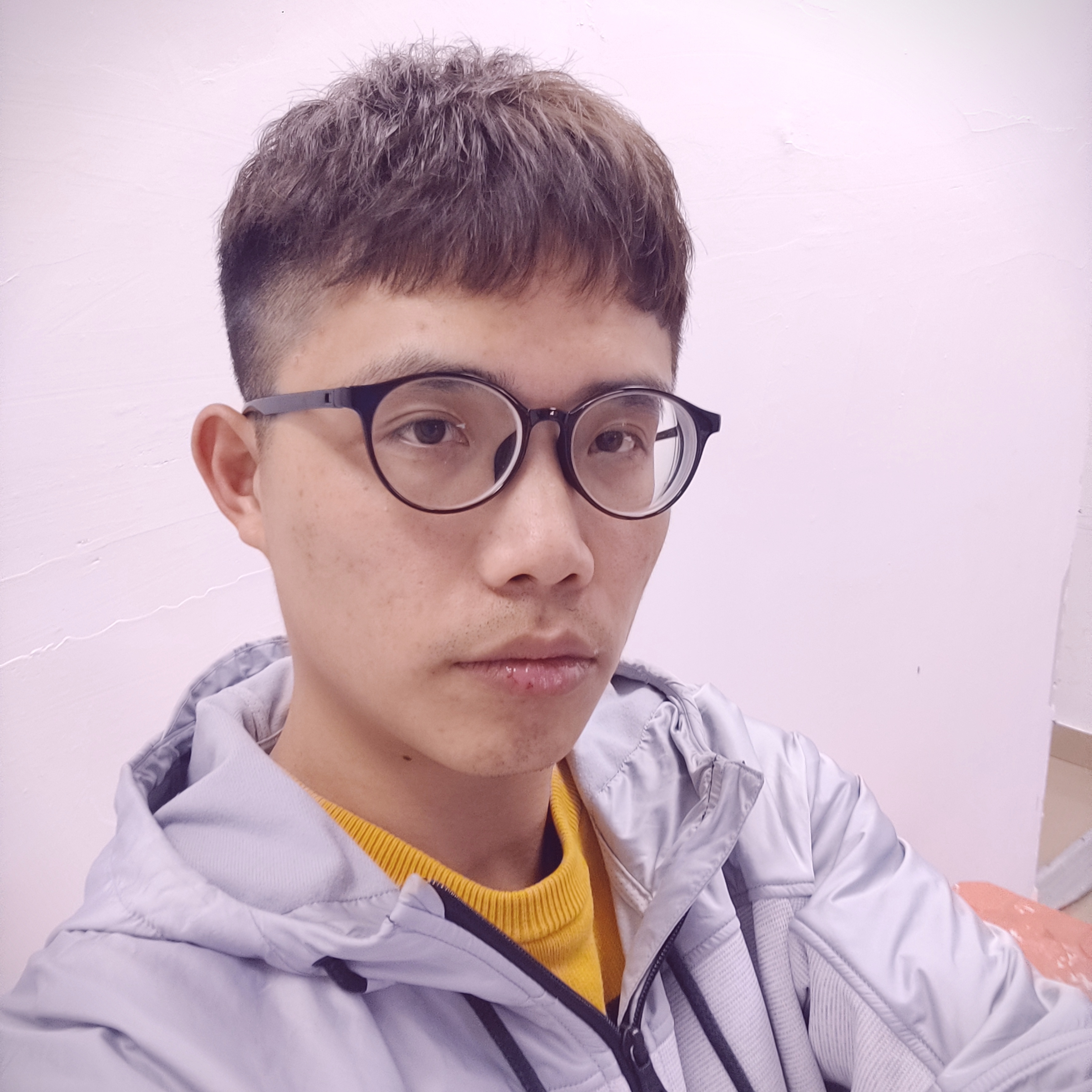 敖道威的照片