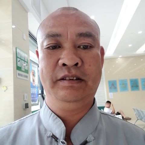 落后倾心黑裤的照片