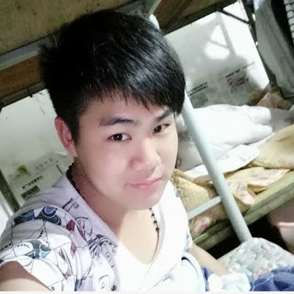 无可取代的深拥的照片