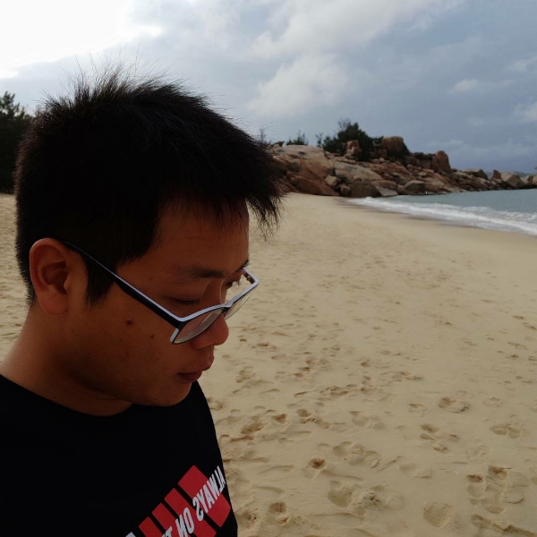 阮大哈的照片