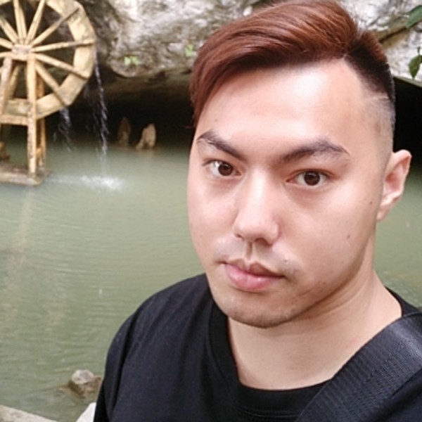 喜欢保持微笑的照片